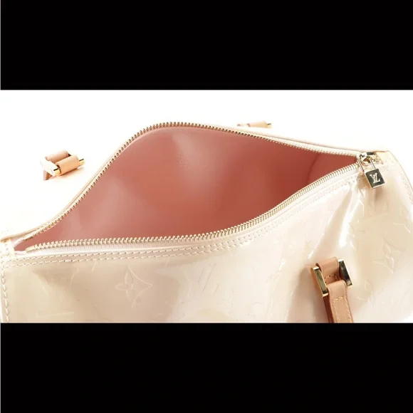 Louis Vuitton Bedford Bag in Marshmallow Monogram Vernis - Picture 6 of 9